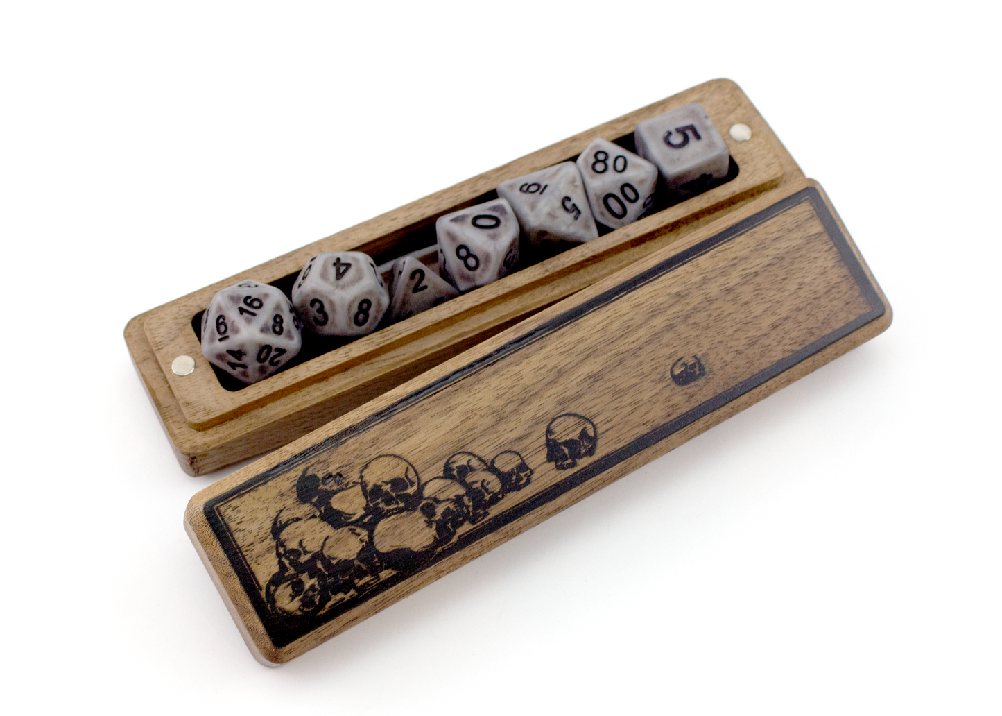 Skulls Dice Sleeve